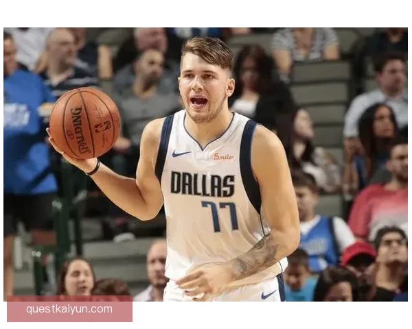 佩德里双脚能力展示引发球迷关注，展现出卓越的技术水平与灵活性